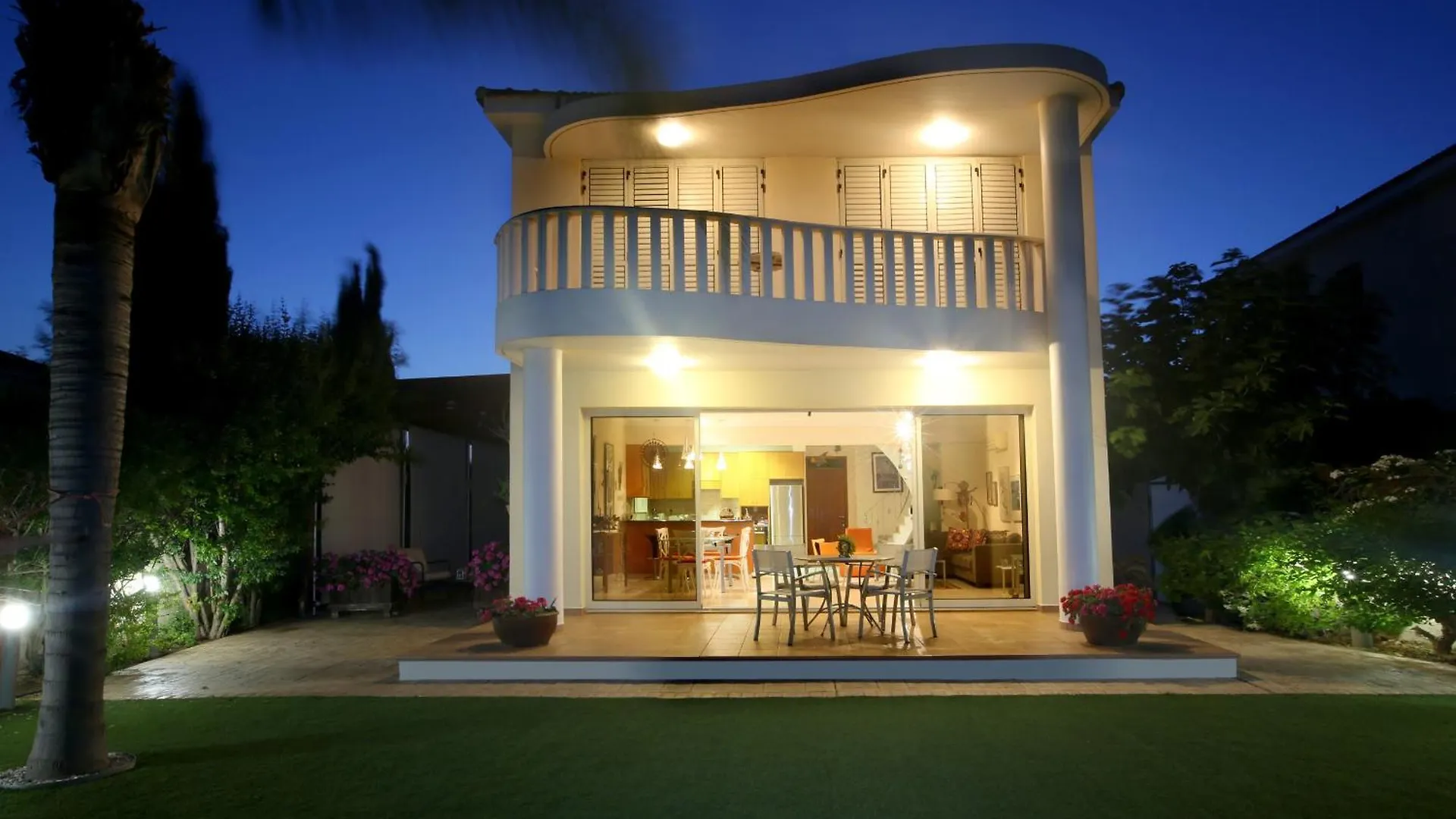 Chelidonia Larnaca Seafront Villa location