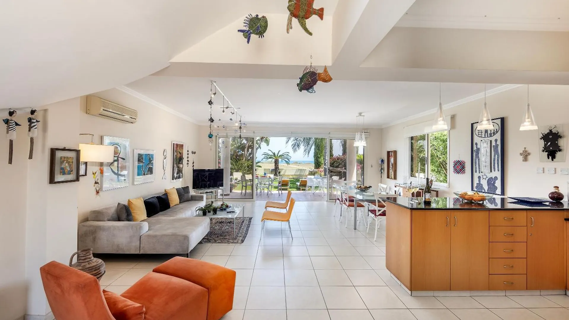 Chelidonia Larnaca Seafront Villa Meneou 0*,
