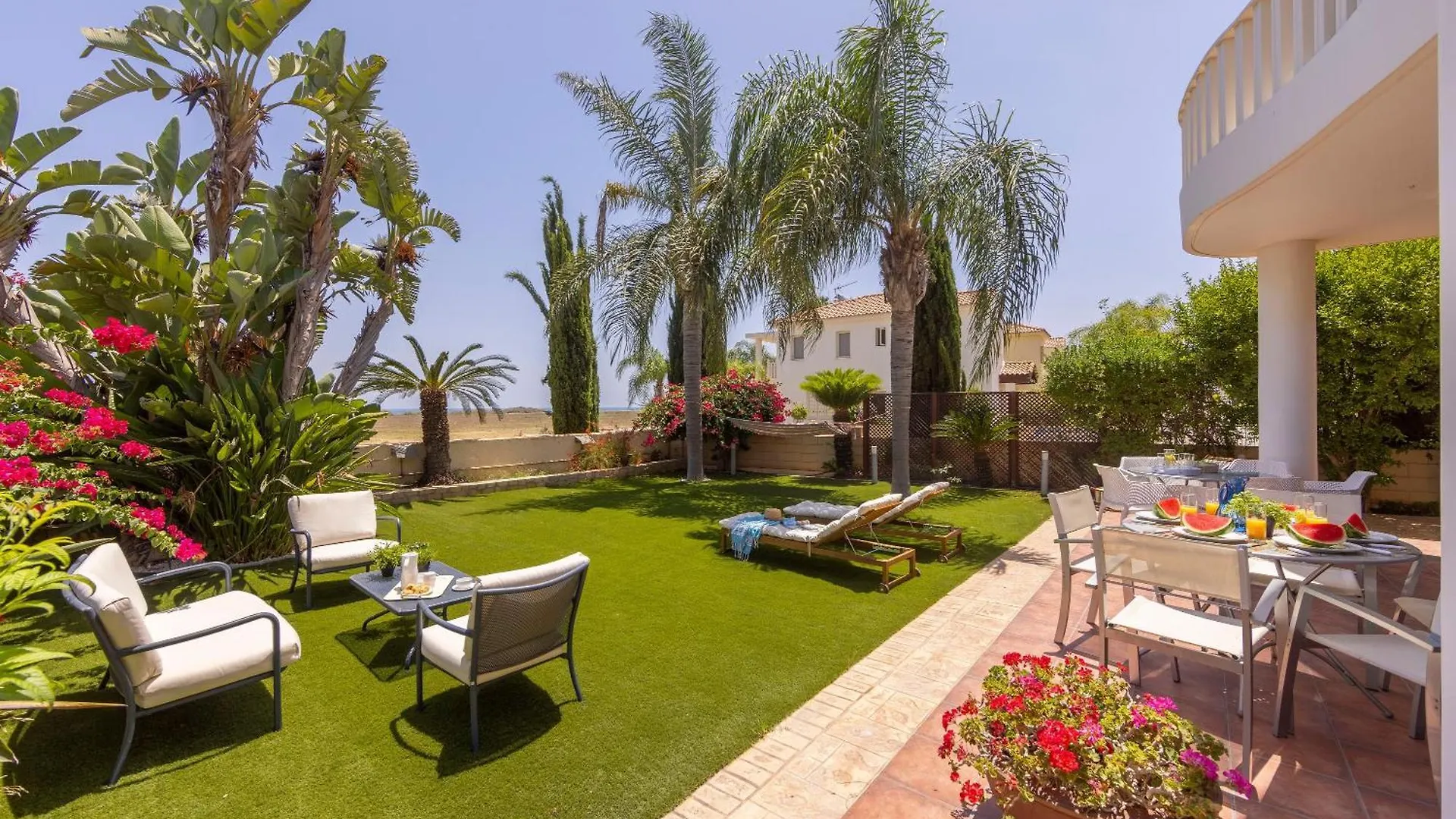 Chelidonia Larnaca Seafront Villa Meneou 0*,