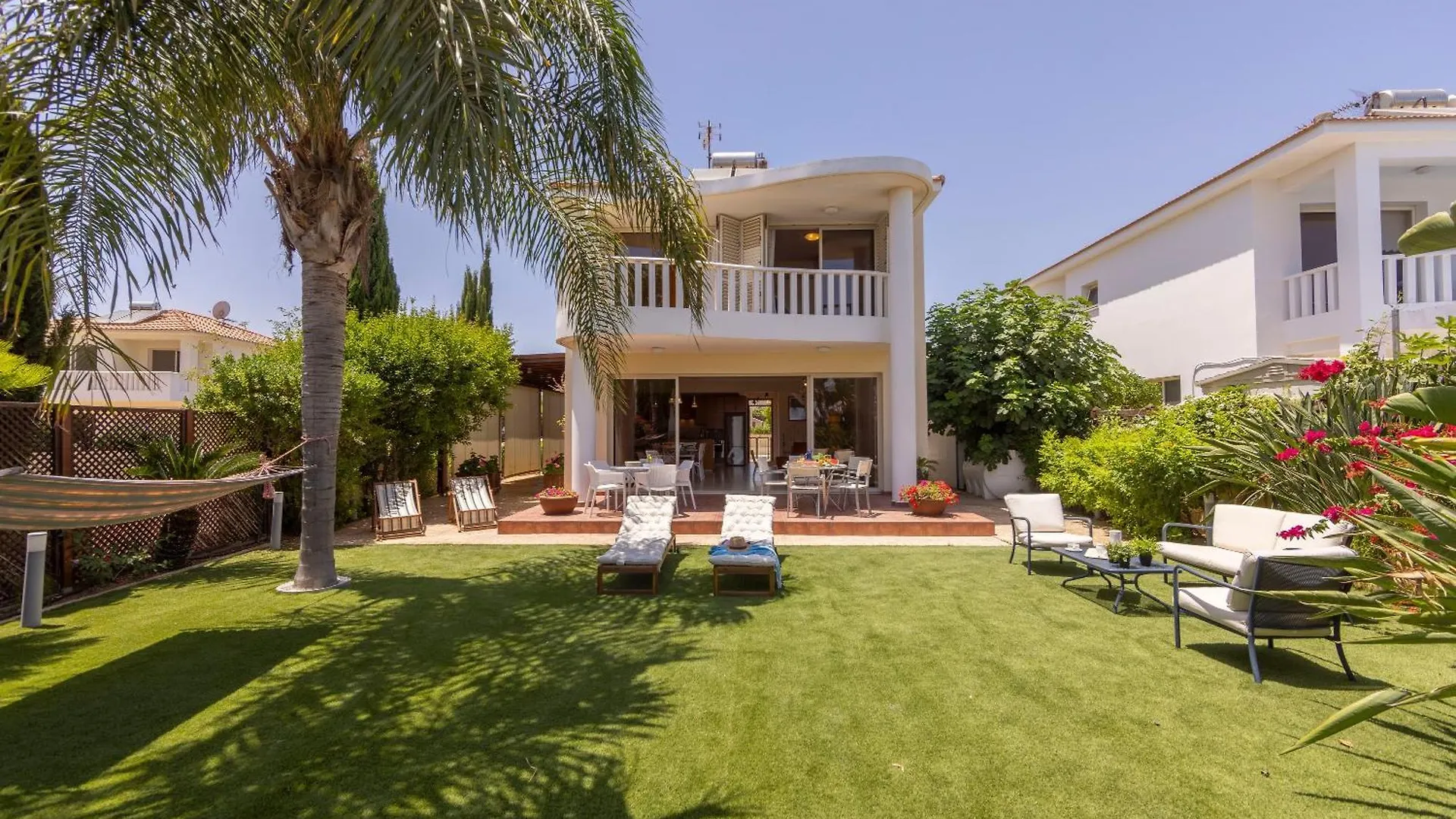Chelidonia Larnaca Seafront Villa Meneou 0*,  Cyprus
