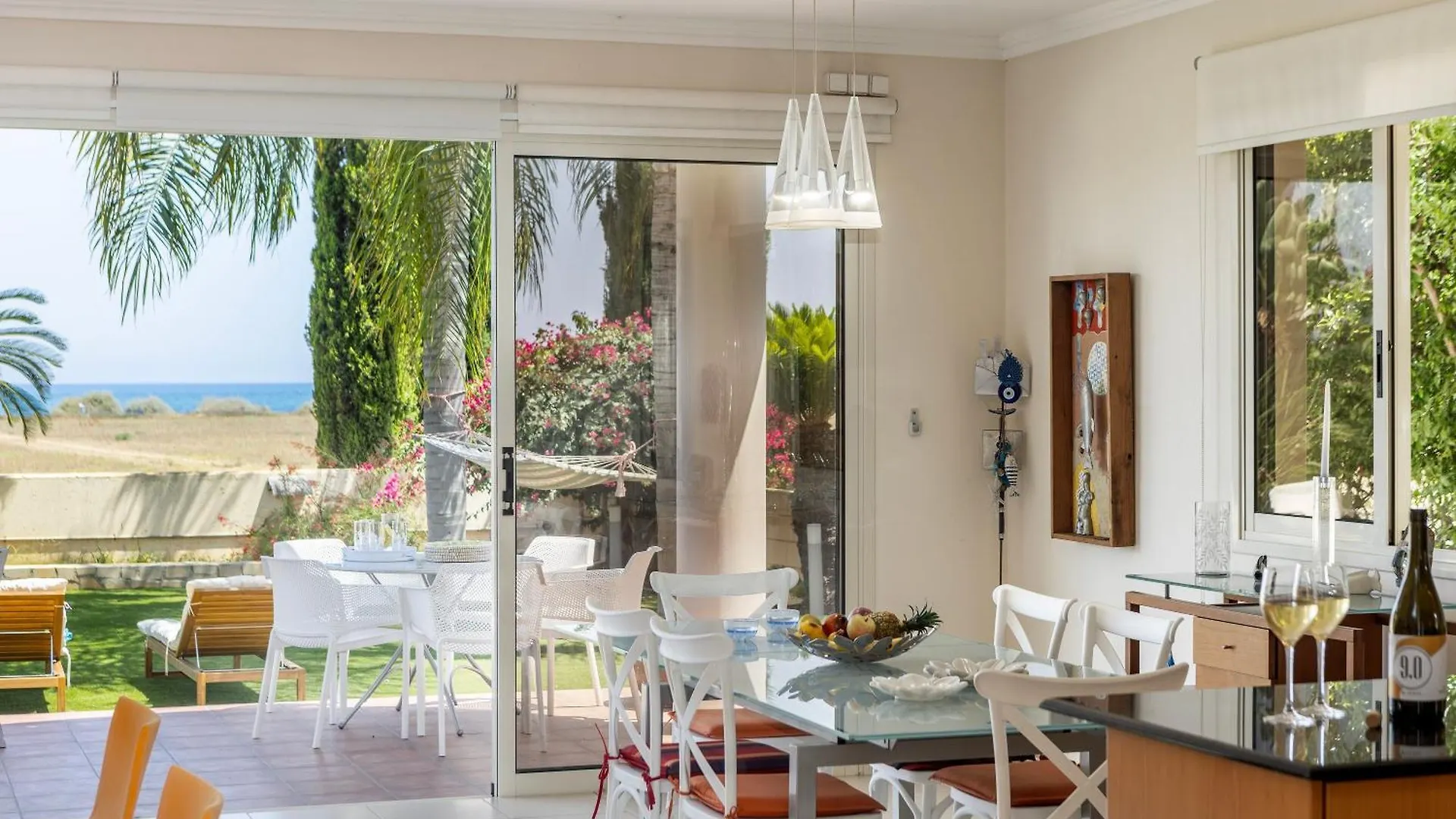 Chelidonia Larnaca Seafront Villa Meneou